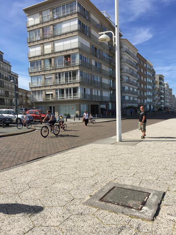 Au Gre Du Vent Lejlighed Koksijde Eksteriør billede