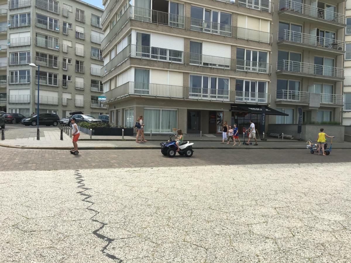 Au Gre Du Vent Lejlighed Koksijde Eksteriør billede